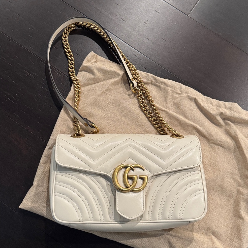 Gucci GG Marmont Small Matelasse Shoulder Bag